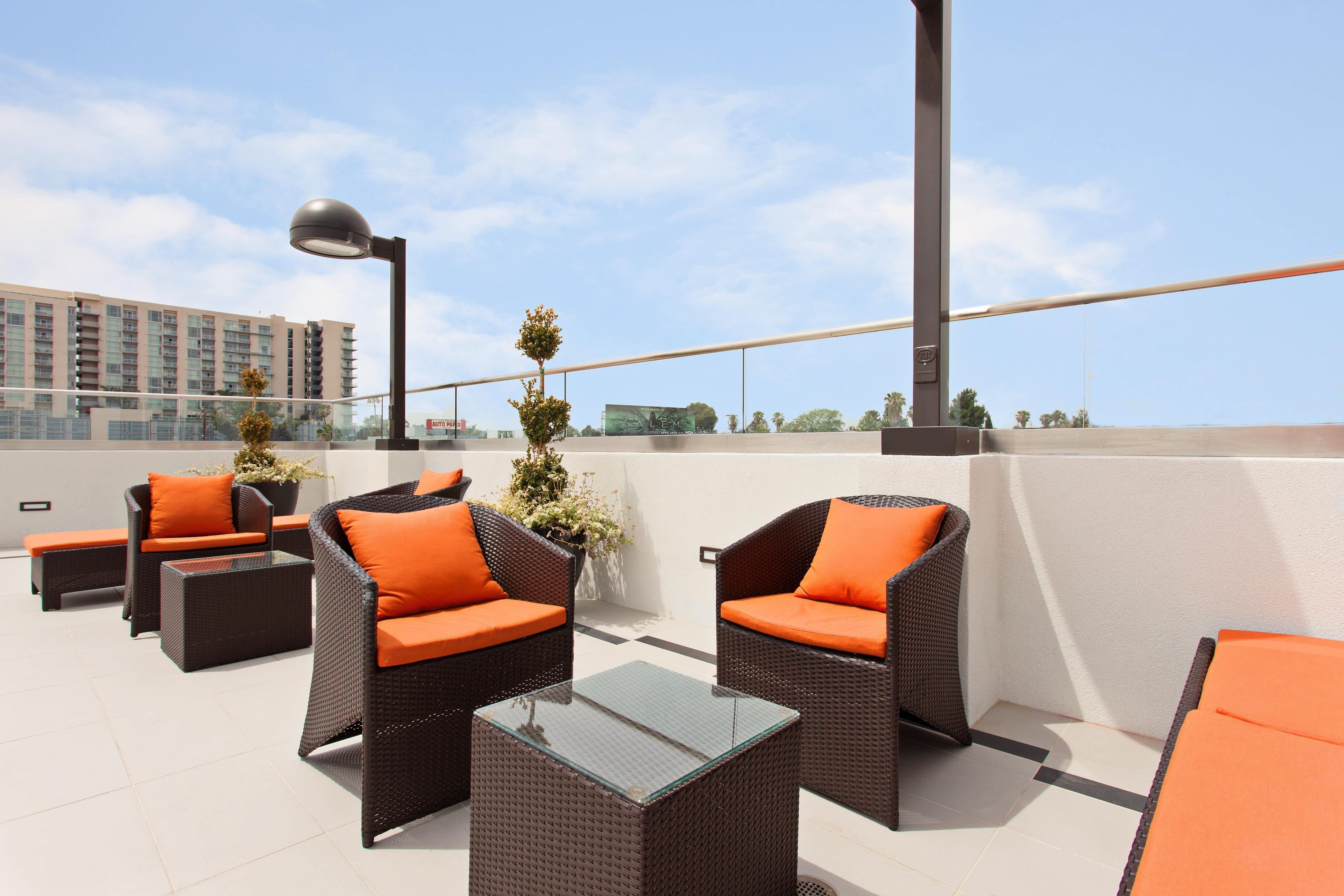 Holiday Inn Express North Hollywood - Burbank Area By Ihg Los Angeles Exteriör bild
