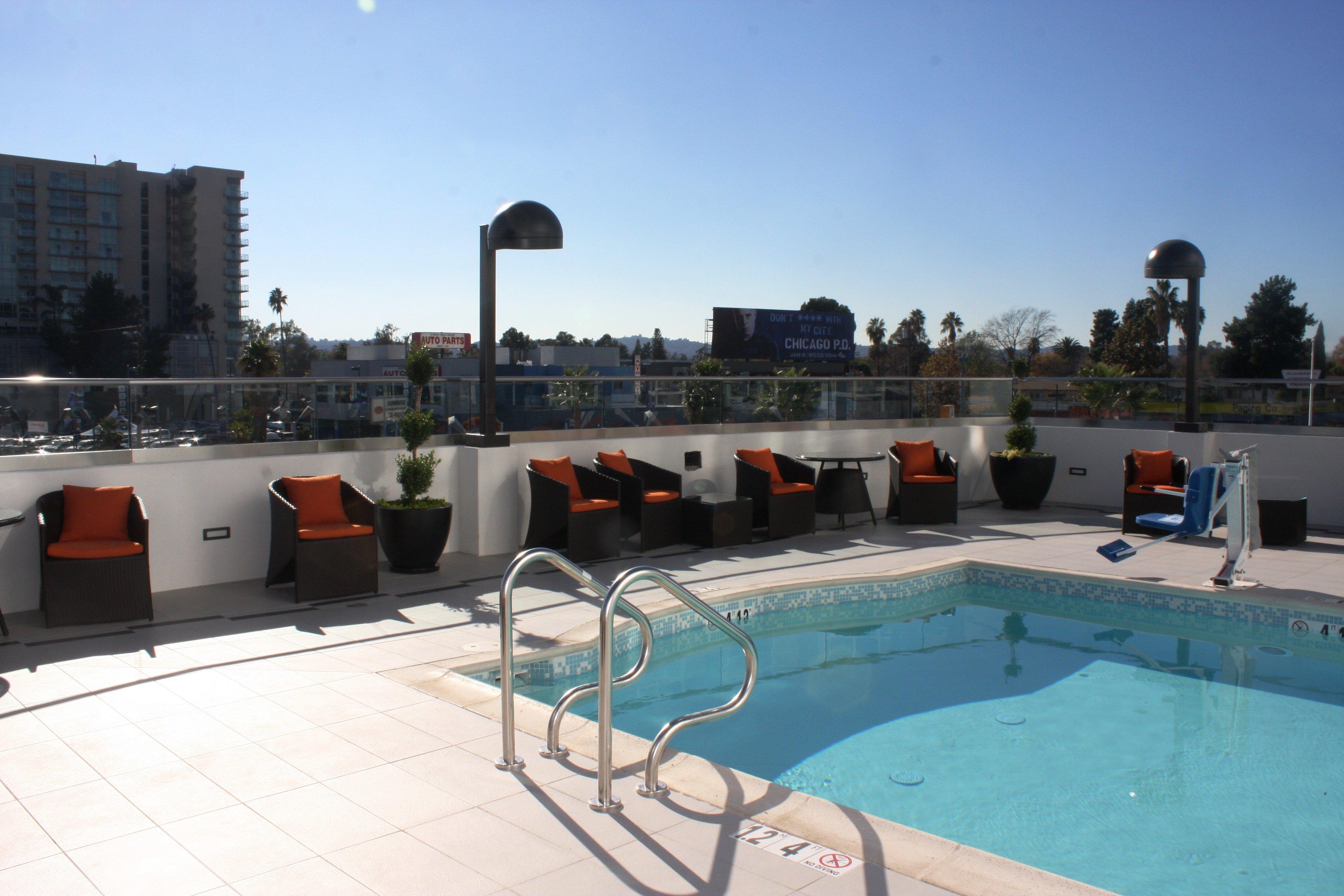 Holiday Inn Express North Hollywood - Burbank Area By Ihg Los Angeles Exteriör bild