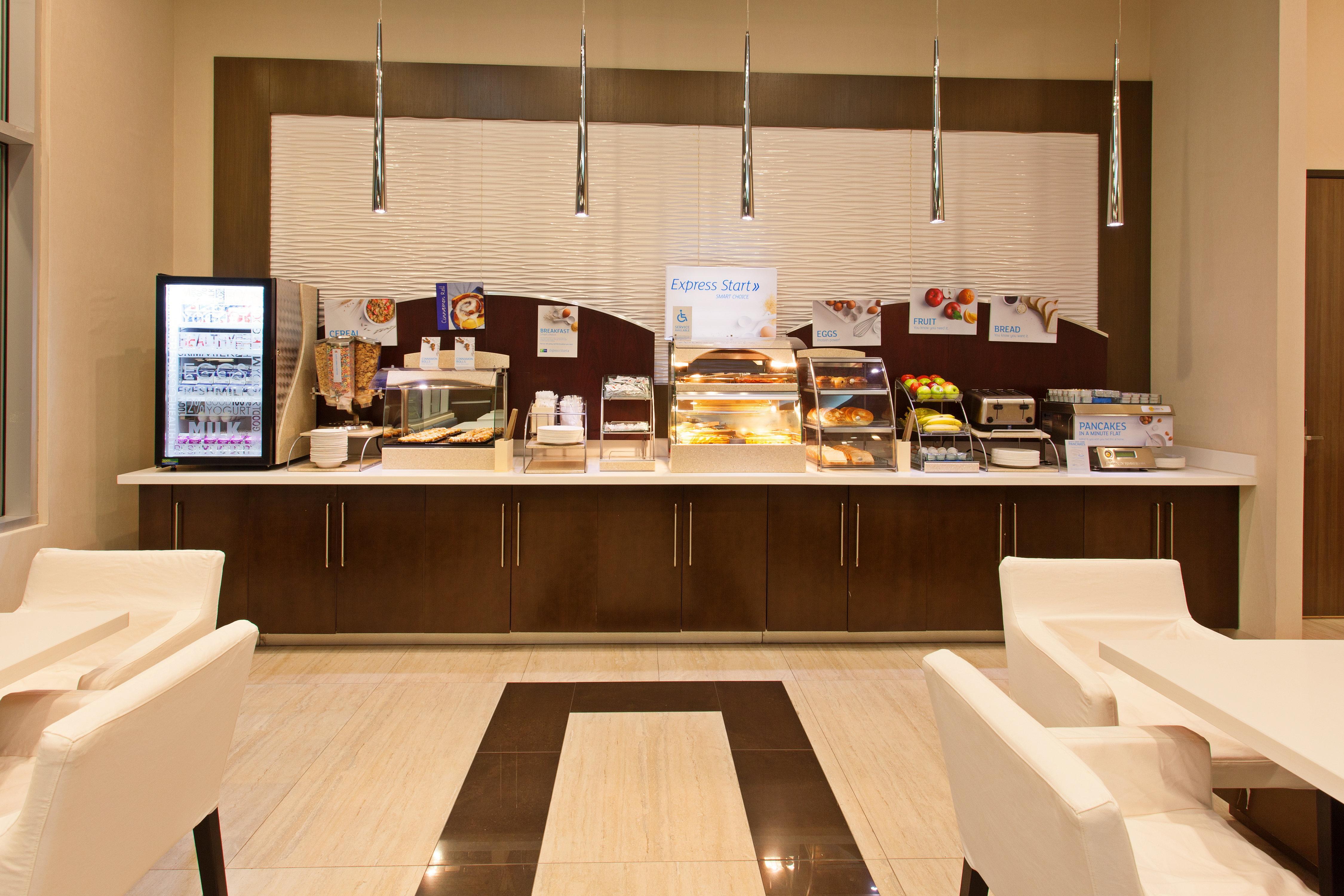 Holiday Inn Express North Hollywood - Burbank Area By Ihg Los Angeles Exteriör bild