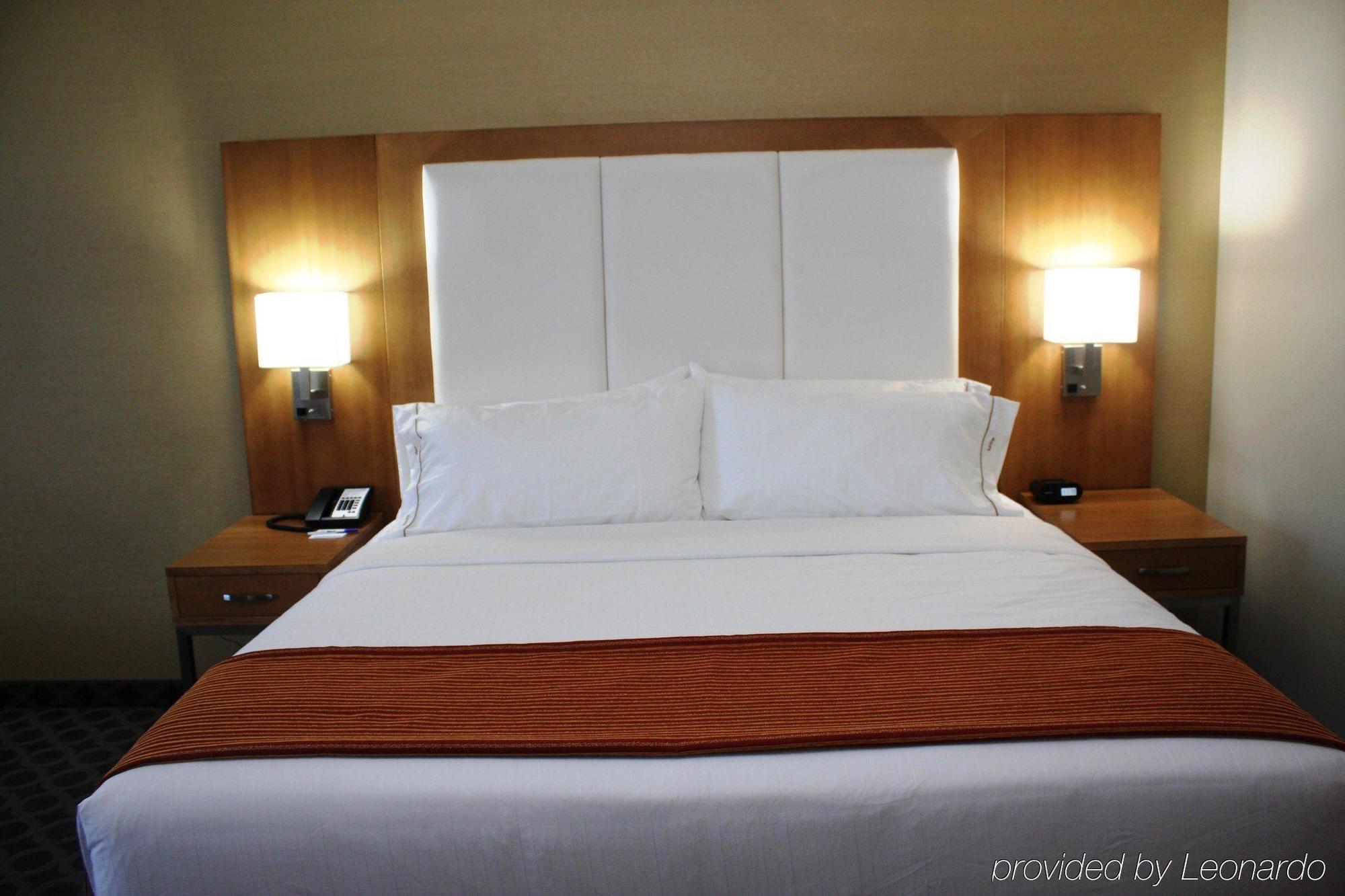 Holiday Inn Express North Hollywood - Burbank Area By Ihg Los Angeles Exteriör bild