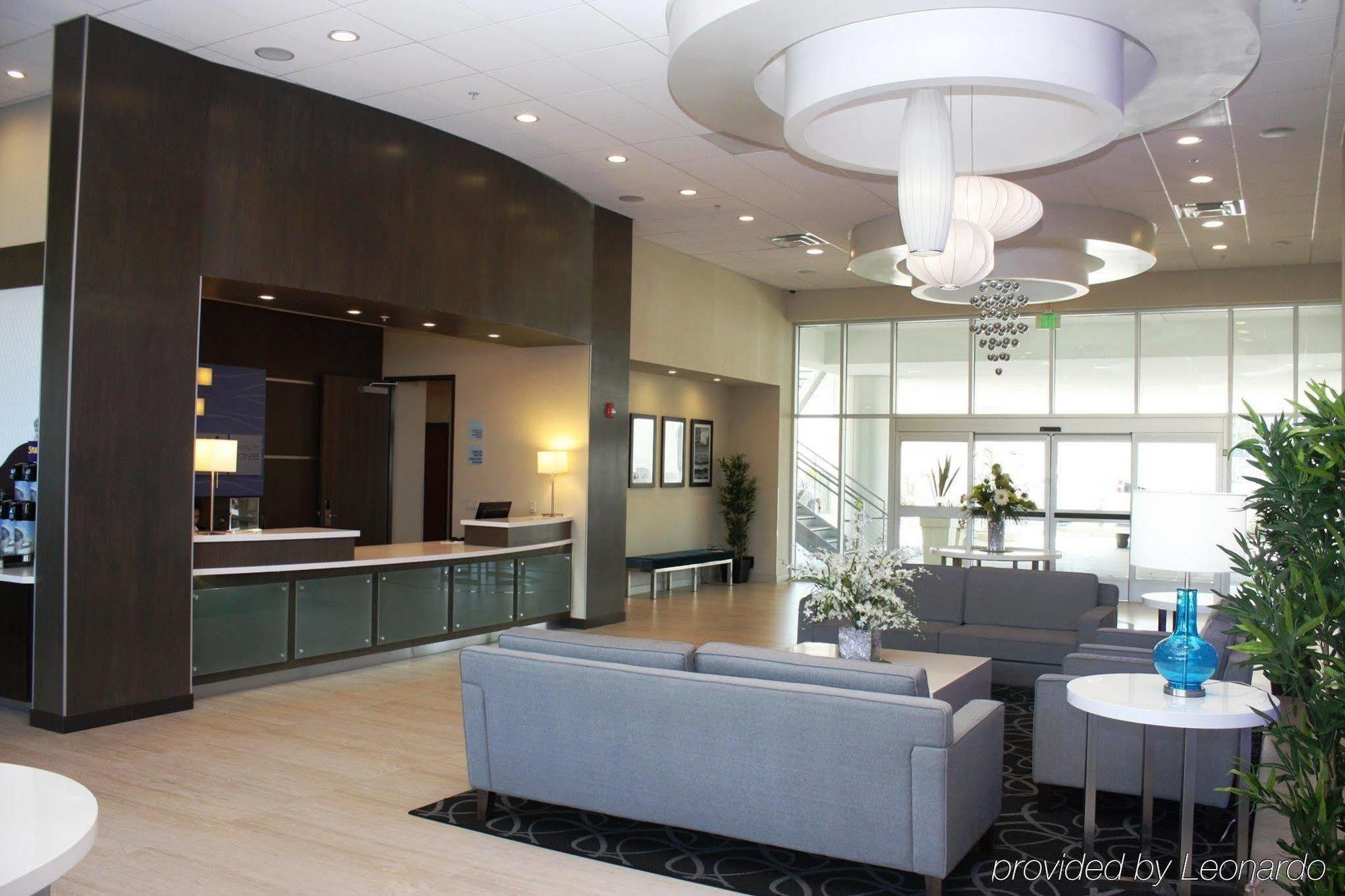 Holiday Inn Express North Hollywood - Burbank Area By Ihg Los Angeles Exteriör bild