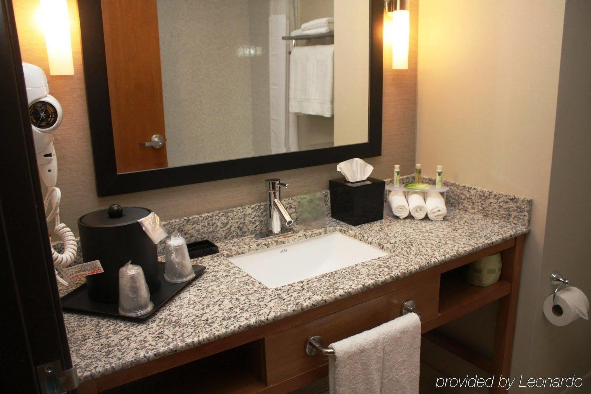 Holiday Inn Express North Hollywood - Burbank Area By Ihg Los Angeles Exteriör bild
